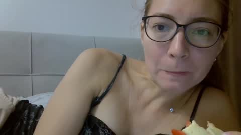 Ashley online show from September 2025 05:29:01 AM