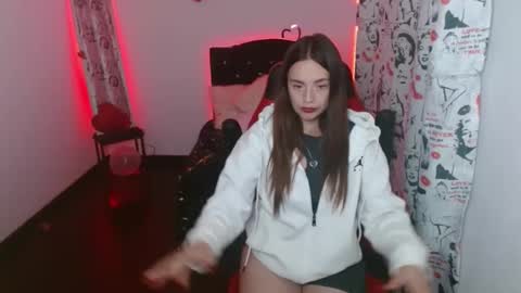 ASHLEY online show from March 2025 05:00:02 AM