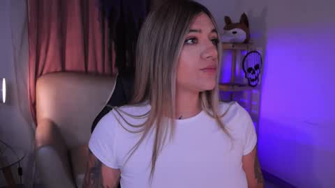 Ashley Lauren online show from October 2025 04:02:02 AM