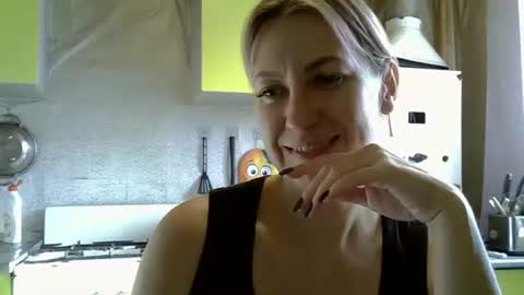 Snapshot of ashleyxhoney chatting on September 2025 05:53:02 AM AshleyXHoney online show from September 2025 05:53:02 AM