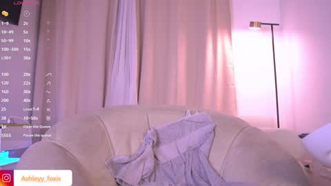 Snapshot of ashleyyfox_ chatting on February 2025 04:35:02 AM Ashley Fox online show from February 2025 04:35:02 AM