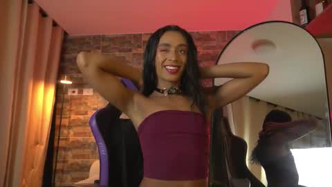 Ashley Fox online show from November 2025 01:08:02 AM