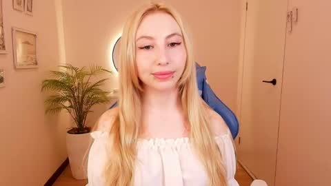 Victoria  online show from May 2026 02:30:01 AM