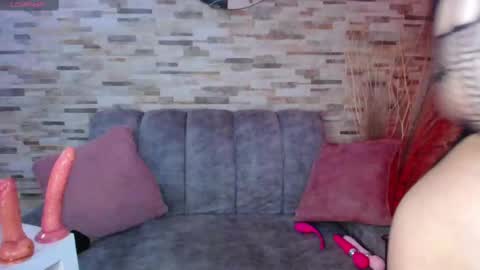 Snapshot of ashlye_hill chatting on September 2025 03:53:01 AM Ashlye online show from September 2025 03:53:01 AM