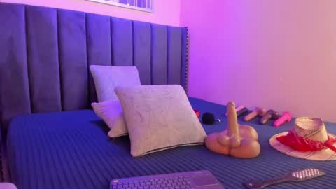 ashlye_miller_ online show from May 2026 08:06:02 PM