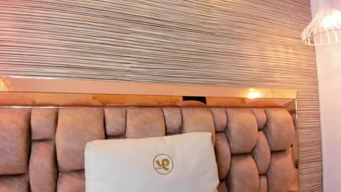 ashlyn online show from January 2026 08:44:01 PM