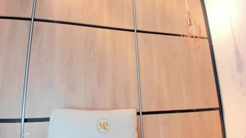 ashlyn online show from February 2026 08:16:01 PM