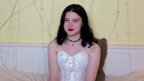 Snapshot of ashlyvincente chatting on November 2025 09:04:02 AM Kristine online show from November 2025 09:04:02 AM