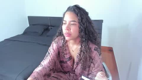 ashlyviper77 online show from November 2025 04:54:01 PM