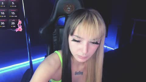 Snapshot of ashmila chatting on January 2025 02:43:01 AM Mila online show from January 2025 02:43:01 AM