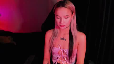 Snapshot of ashmila chatting on February 2026 05:50:02 AM Mila online show from February 2026 05:50:02 AM