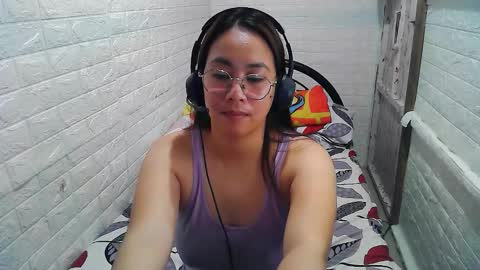 Snapshot of asian_sexydimples chatting on November 2025 11:37:01 PM Trixie online show from November 2025 11:37:01 PM
