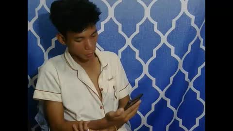 Isan online show from May 2026 12:33:01 PM