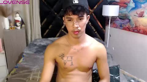 asiancum_peter online show from September 2025 07:48:01 PM