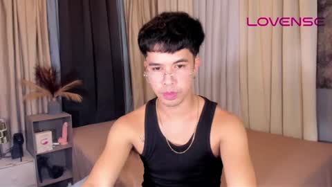 Snapshot of asiancum_peter chatting on June 2026 01:41:02 AM asiancum_peter online show from June 2026 01:41:02 AM