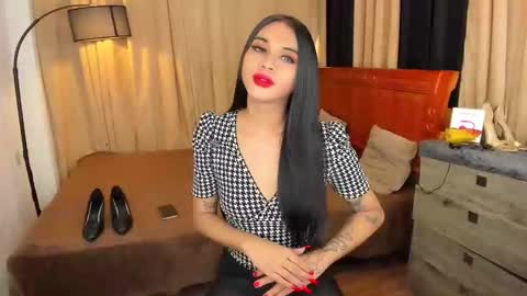 Snapshot of asianhugecockjulia1 chatting on December 2024 12:12:01 AM JULIA online show from December 2024 12:12:01 AM