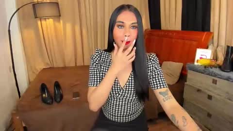 Snapshot of asianhugecockjulia1 chatting on December 2024 10:54:02 PM JULIA online show from December 2024 10:54:02 PM