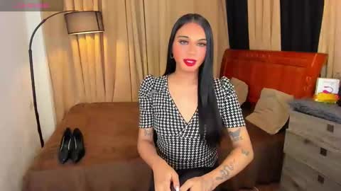 Snapshot of asianhugecockjulia1 chatting on December 2024 05:05:02 PM JULIA online show from December 2024 05:05:02 PM