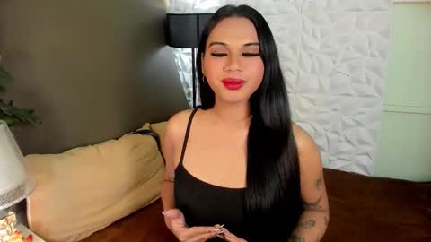 Snapshot of asianhugecockjulia1 chatting on November 2025 09:43:01 AM JULIA online show from November 2025 09:43:01 AM