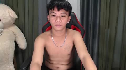 Snapshot of asianhunk_zam chatting on December 2024 05:26:02 PM Zam online show from December 2024 05:26:02 PM