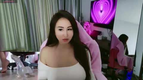 Snapshot of asianqueen777ohmi chatting on October 2025 03:30:01 AM Rose Mingna online show from October 2025 03:30:01 AM