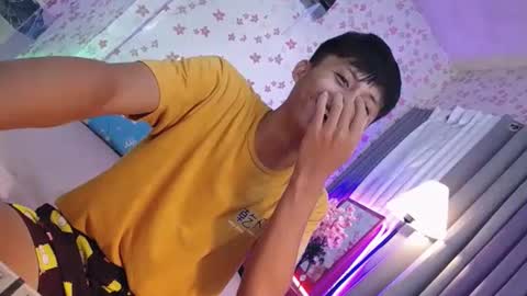 Snapshot of asiansmokeyxx chatting on February 2025 02:16:02 PM prince online show from February 2025 02:16:02 PM