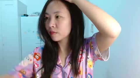 Snapshot of asiantabbyx chatting on December 2025 02:45:02 PM Tabby online show from December 2025 02:45:02 PM