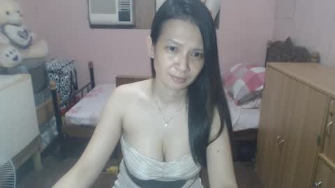 Snapshot of asiantinypeach chatting on March 2026 10:26:01 AM Diana online show from March 2026 10:26:01 AM