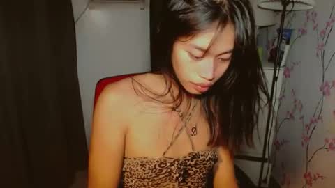 Snapshot of asiantreasures chatting on February 2026 06:15:01 PM kisses online show from February 2026 06:15:01 PM