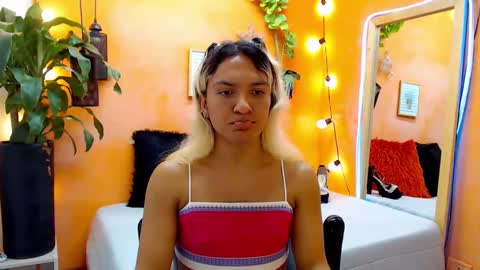 Snapshot of aslyhernandez chatting on January 2025 05:47:02 PM ASLY online show from January 2025 05:47:02 PM