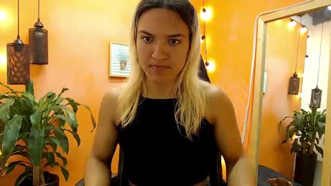 Snapshot of aslyhernandez chatting on January 2025 11:04:02 AM ASLY online show from January 2025 11:04:02 AM