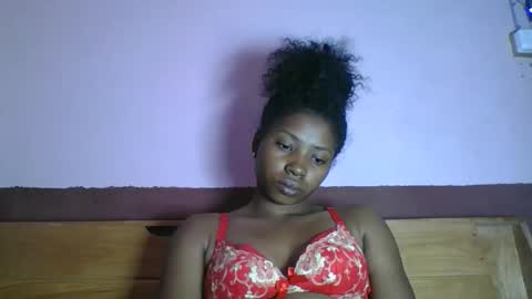 asmiraa online show from April 2026 05:52:01 PM