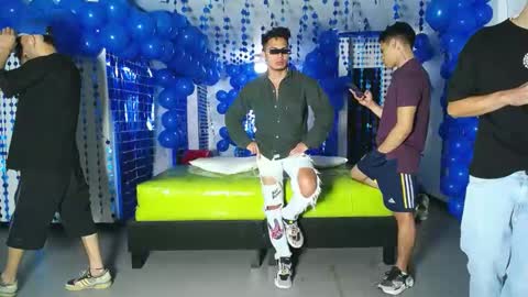 THOMAS AND DAMIAND online show from December 2024 12:12:01 AM