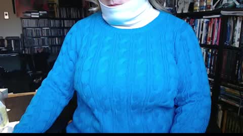 Snapshot of aspen_vale chatting on December 2024 08:04:02 PM Aspen Vale online show from December 2024 08:04:02 PM