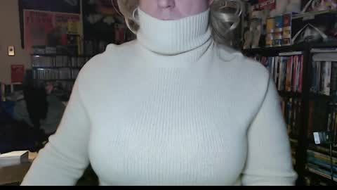 Snapshot of aspen_vale chatting on January 2025 09:51:01 PM Aspen Vale online show from January 2025 09:51:01 PM