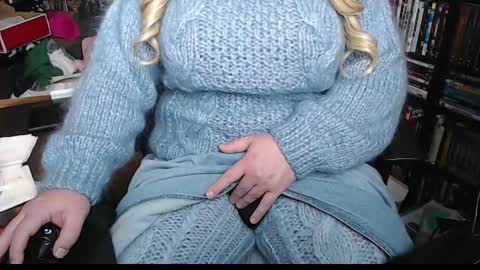 Snapshot of aspen_vale chatting on February 2025 02:48:02 PM Aspen Vale online show from February 2025 02:48:02 PM