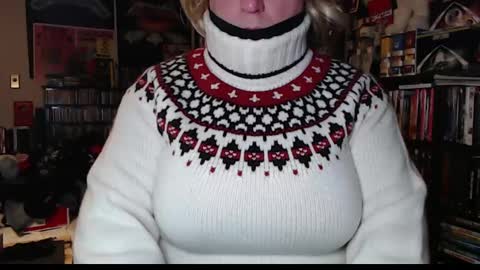 Snapshot of aspen_vale chatting on February 2025 11:32:02 PM Aspen Vale online show from February 2025 11:32:02 PM