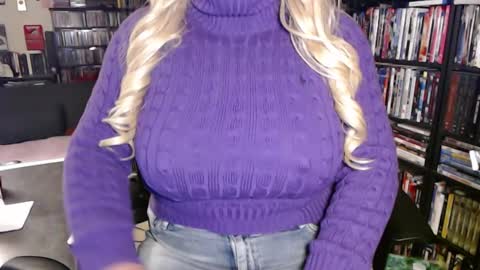 Snapshot of aspen_vale chatting on October 2025 02:20:01 AM Aspen Vale online show from October 2025 02:20:01 AM