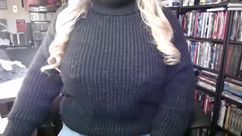 Snapshot of aspen_vale chatting on October 2025 08:29:02 PM Aspen Vale online show from October 2025 08:29:02 PM