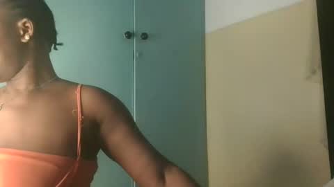 asscluupper online show from October 2025 12:14:02 PM