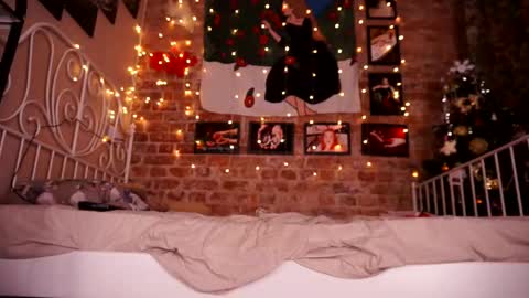 Snapshot of assgives chatting on December 2025 02:09:02 AM Eva online show from December 2025 02:09:02 AM