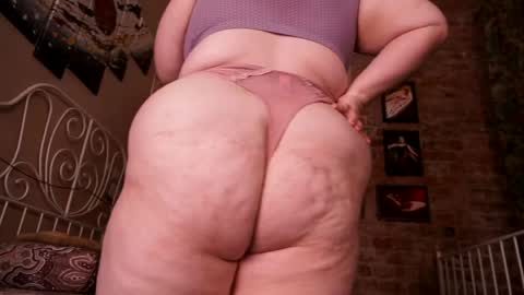 Snapshot of assgives chatting on April 2026 02:39:01 AM Eva online show from April 2026 02:39:01 AM