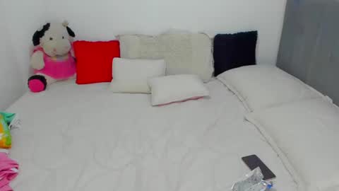 instagramsoofiaa giraldo online show from January 2025 11:11:01 PM