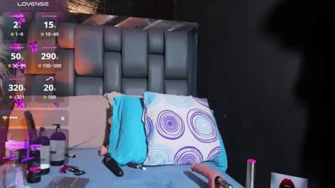 Nahomi  online show from March 2026 10:19:02 AM