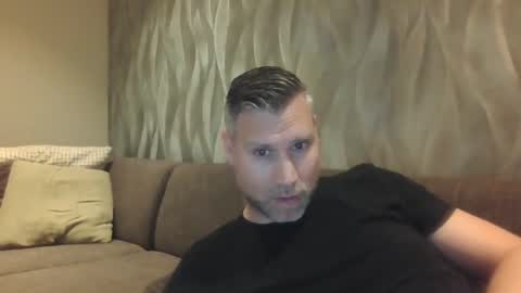 Snapshot of assmani28 chatting on February 2025 05:36:02 PM Assmani28 online show from February 2025 05:36:02 PM