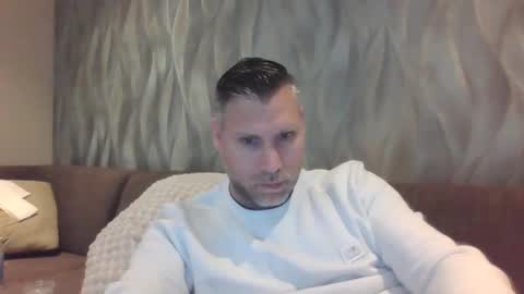 Snapshot of assmani28 chatting on February 2025 01:14:01 PM Assmani28 online show from February 2025 01:14:01 PM