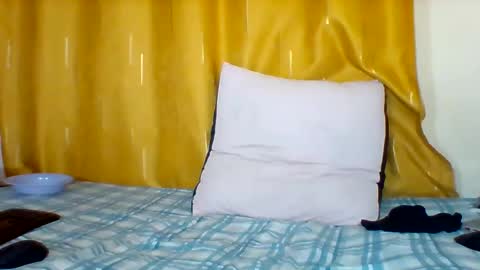 FLORAH DANIEL online show from September 2025 07:25:02 PM