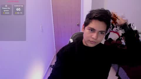 Snapshot of asta_kuro chatting on April 2026 11:13:02 PM Asta Kuno online show from April 2026 11:13:02 PM