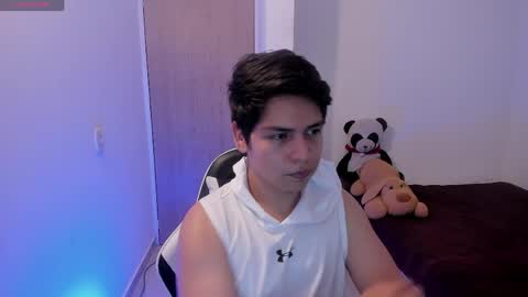 Snapshot of asta_kuro chatting on April 2026 07:46:01 AM Asta Kuno online show from April 2026 07:46:01 AM