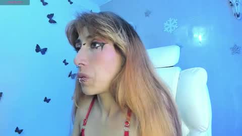 Asterothxznikki online show from February 2026 02:32:01 AM